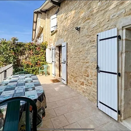 La Maison D Ans L Charmante Maison En Pierres Apparentes L Lmda24 Feriehus La Forge-d'Ans